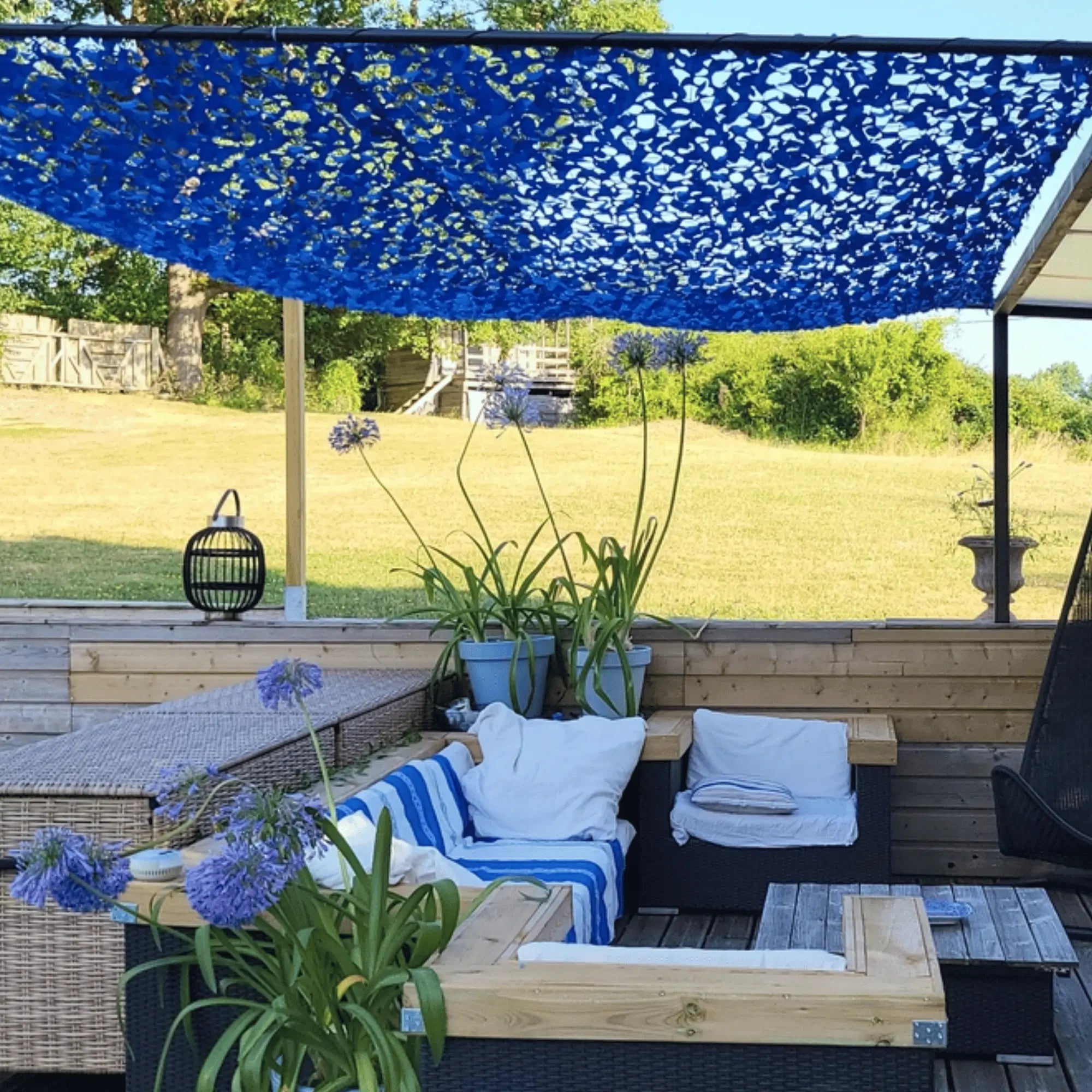 Verstärktes blaues Tarnnetz