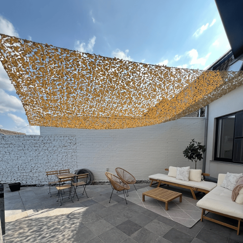 Verstärktes Tarnnetz mit Stahlseil