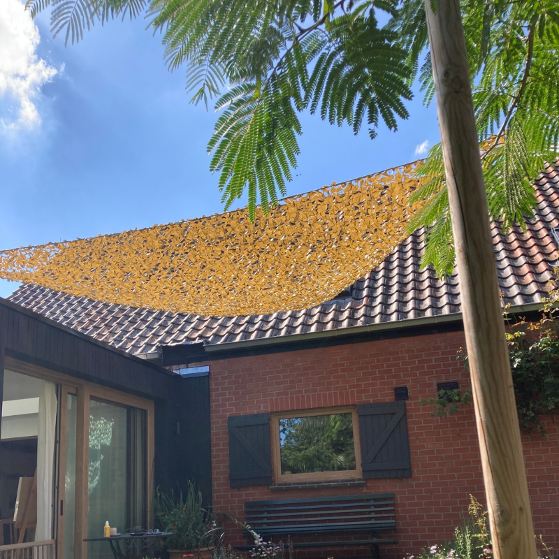 Dreieckiges Tarnnetz Sand