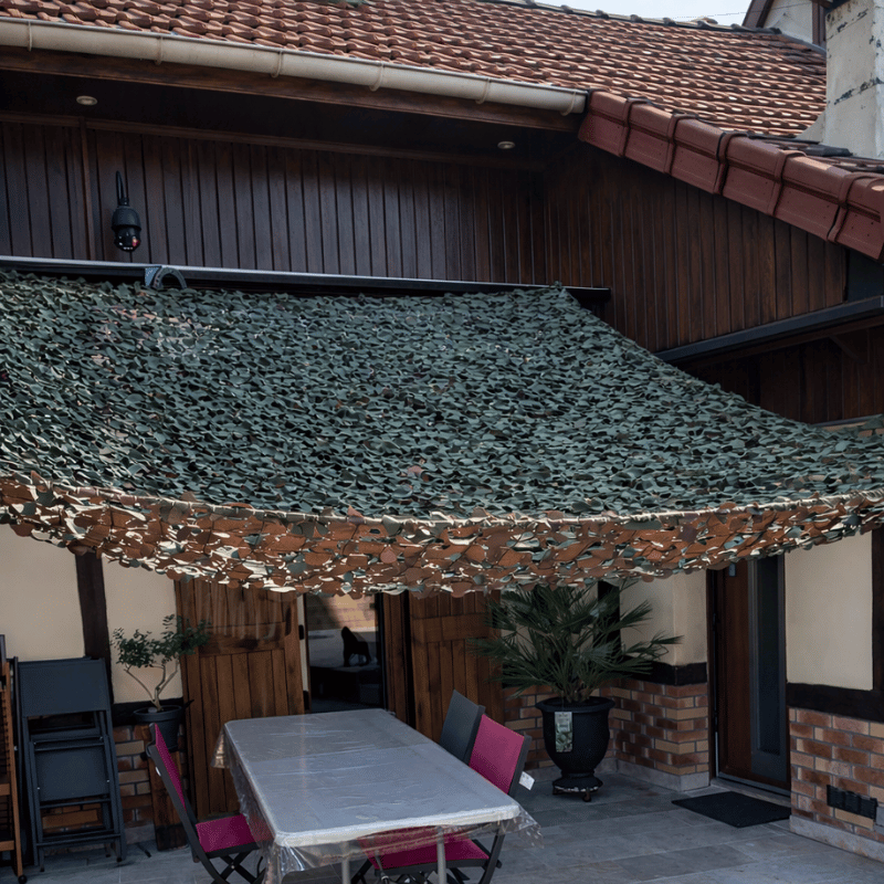 Militärisches dreieckiges Tarnnetz